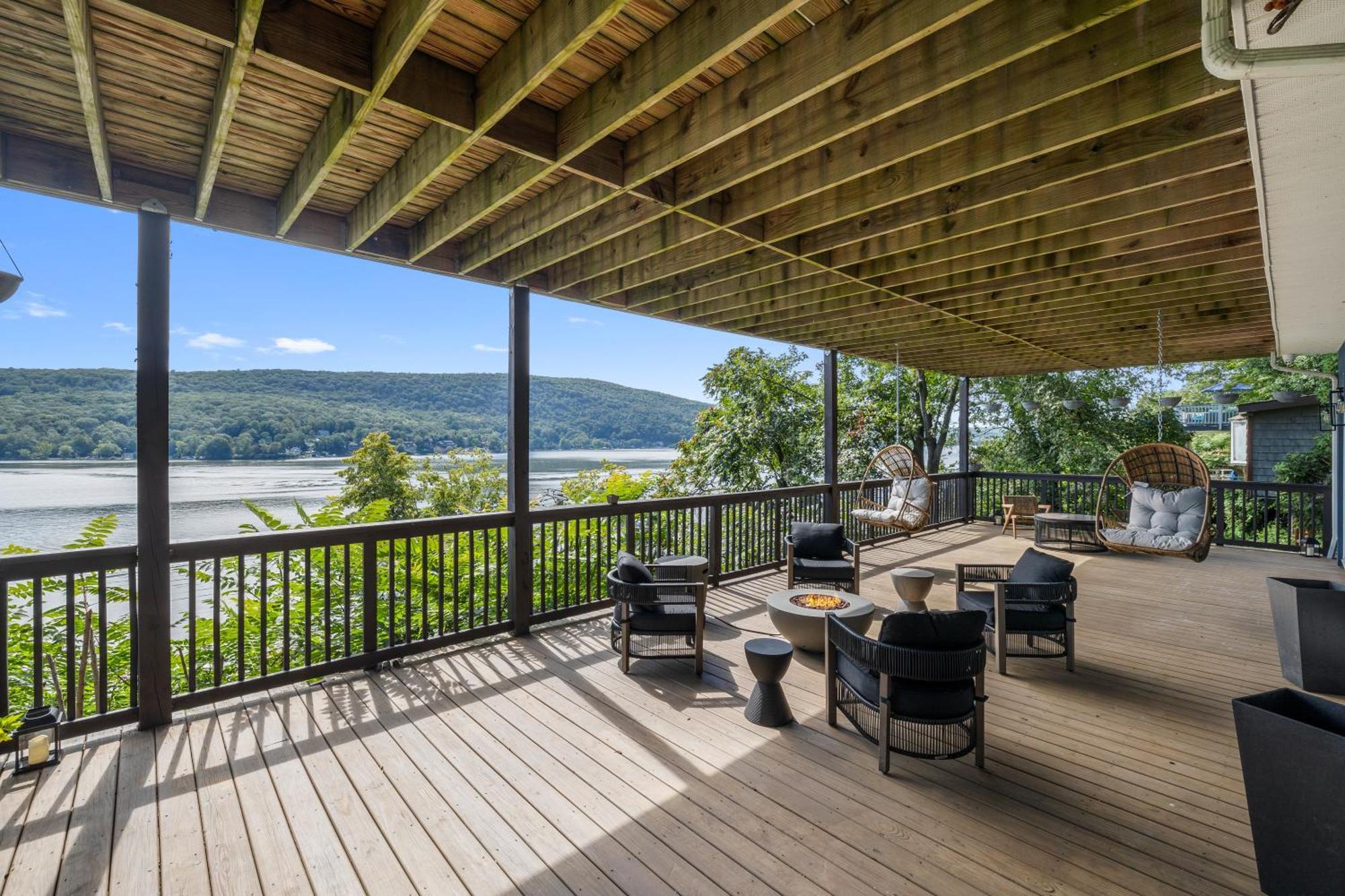 Lakeview House - Hot Tub - Firepit - Stunning Views - Spacious Deck - Cozy Living Room - Bar Greenwood Lake エクステリア 写真