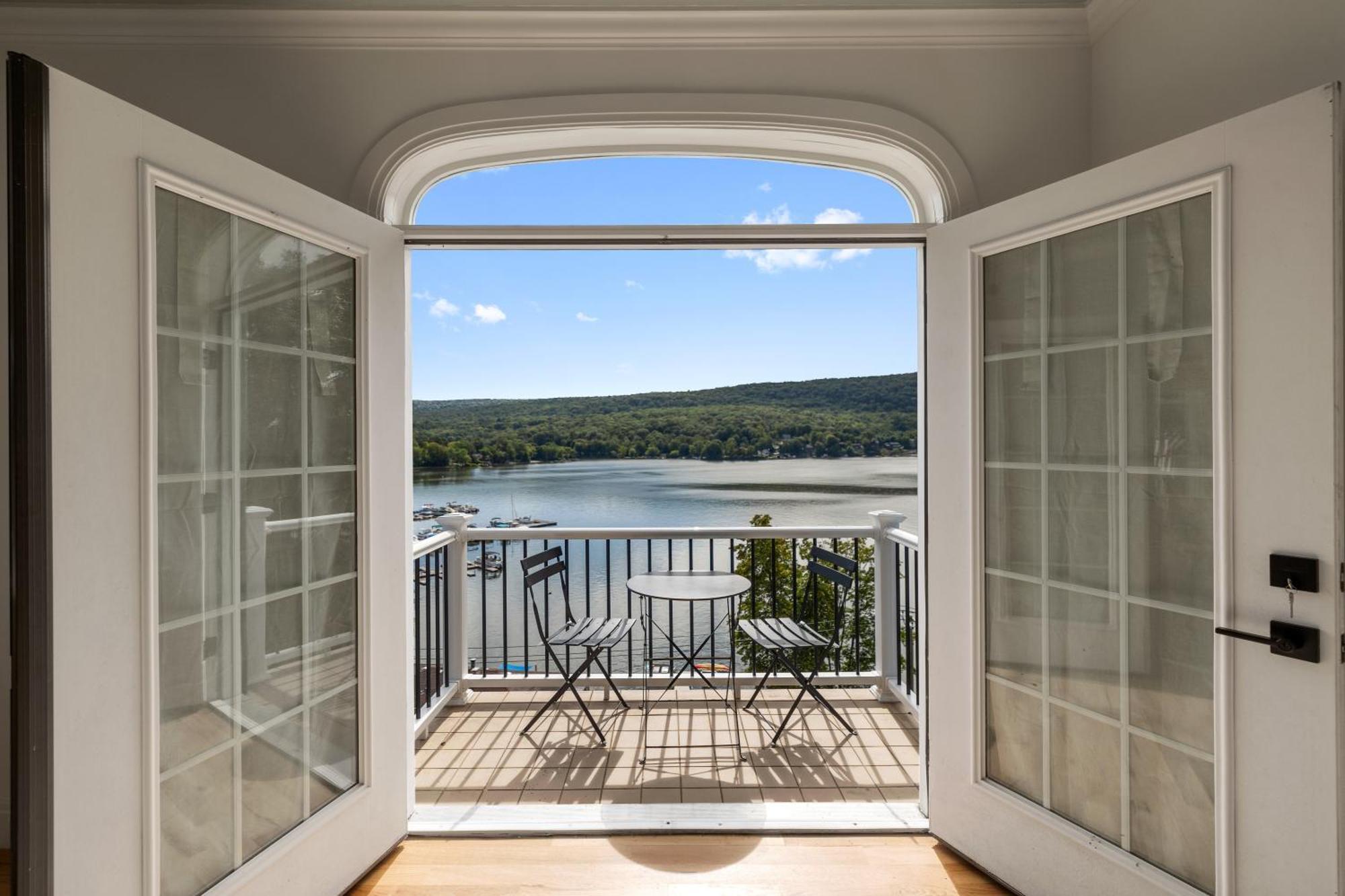 Lakeview House - Hot Tub - Firepit - Stunning Views - Spacious Deck - Cozy Living Room - Bar Greenwood Lake エクステリア 写真