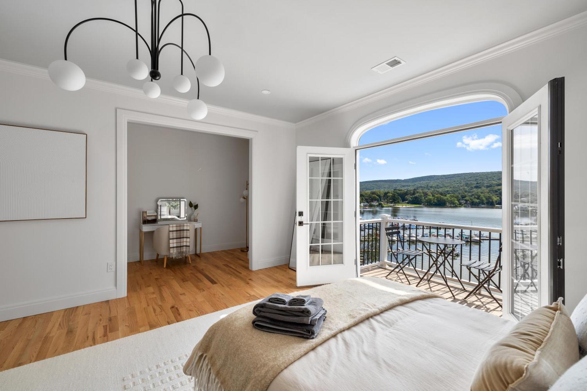 Lakeview House - Hot Tub - Firepit - Stunning Views - Spacious Deck - Cozy Living Room - Bar Greenwood Lake エクステリア 写真